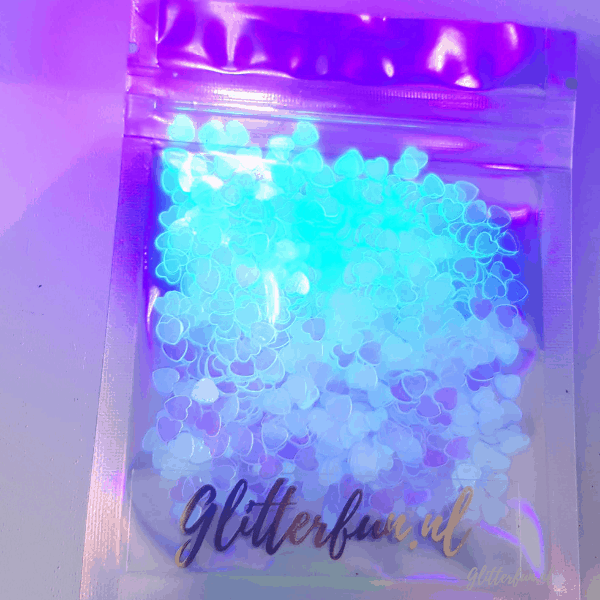 Witte, hologram hartjes glitter - 4mm